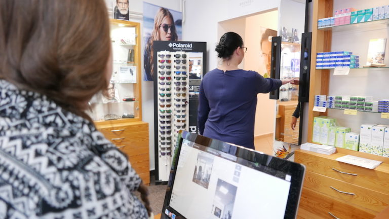 měření pro výrobu brýlových čoček na míru v prodejně 17.listopadu v Pardubicích.